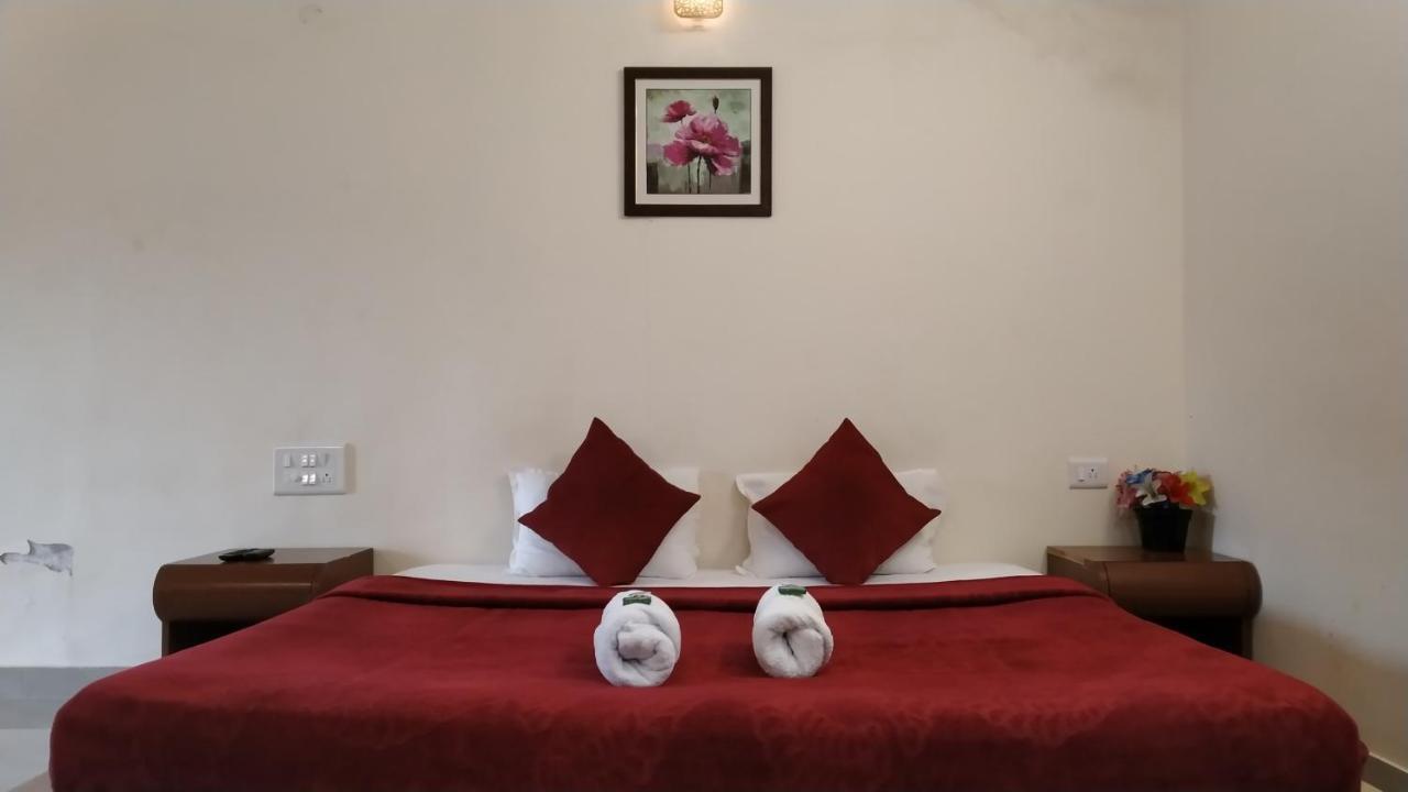 Hotel Bluebell Residency à Mahābaleshwar Extérieur photo